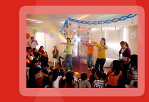 Shows musicales, mini carnavalito con sonido, luces y recreacion.